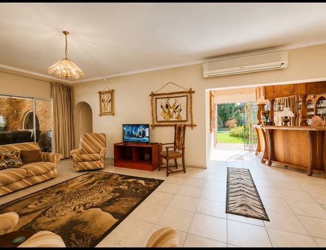 3 BEDROOM HOUSE FOR SALE IN THREE RIVERS EAST